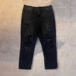 Black American Eagle Ripped Mom Jeans
